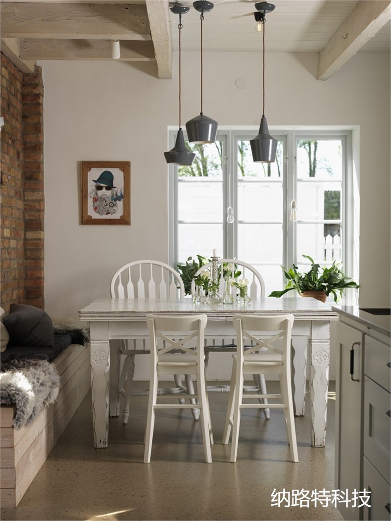 水磨石地面与金刚砂地面区别,水磨石地面和贴瓷砖哪样成本高