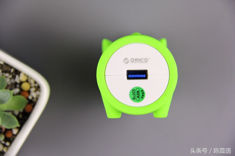 又找不到读卡器了?还在抱怨USB接口不够用?看小猪如何完美演绎读卡集线艺术