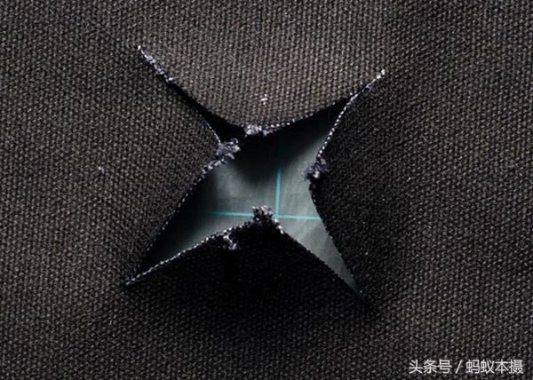 想隔着玻璃拍大片被玻璃反光困扰?这样就能消除玻璃反光!