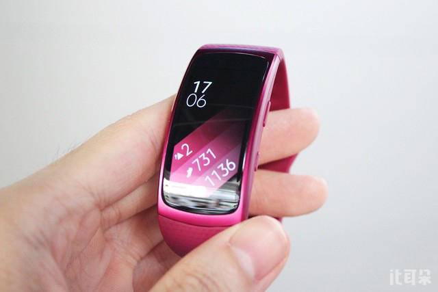 最好的小米手环推荐,小米手环6nfc和华为手环6pro