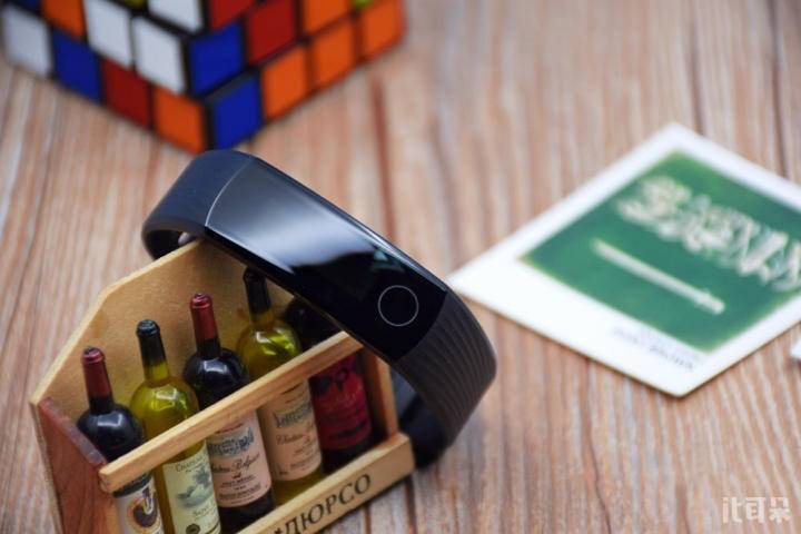 最好的小米手环推荐,小米手环6nfc和华为手环6pro