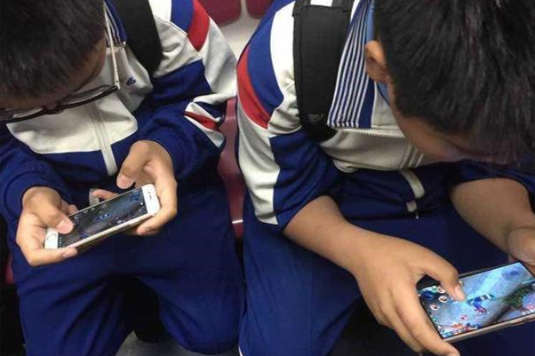 变色炫酷眼镜测评,防蓝光变色眼镜推荐测评