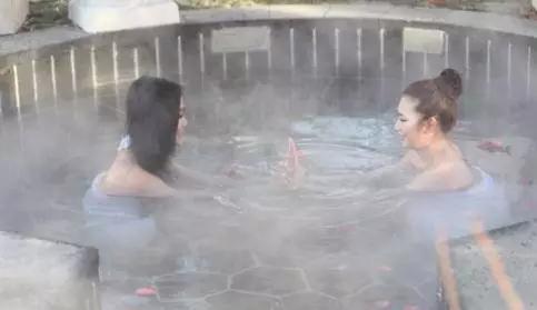 正确打开泡温泉的方法，不会就学起来！