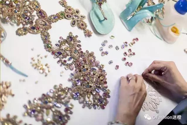 蜈蚣脚们看过来！这就是关于名媛最爱的女鞋4大巨头你所需要知道的一切