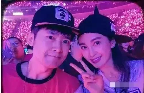 陈奕迅线上演唱会全程播放,看完陈奕迅的演唱会感慨