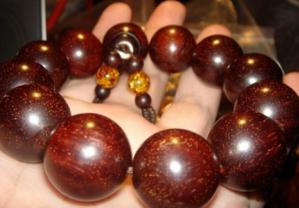 珠宝首饰都有小瑕疵吗 (珠宝首饰辨别真假千万别踩雷)