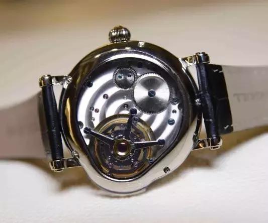 积家翻转系列背面刻字,积家翻转龙年