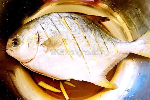 清蒸白鲳鱼怎么蒸才好吃,清蒸鲳鱼要蒸几分钟才好