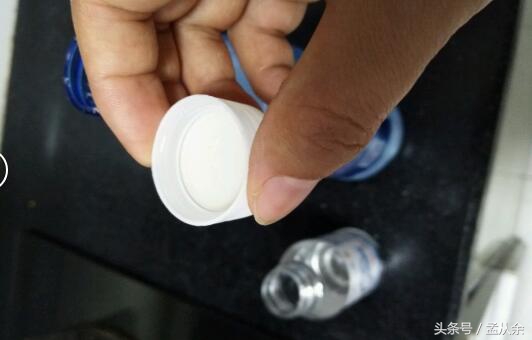 做美食，吃油的就是油烟机了！自制清洁剂吧，省钱省力，擦的好干净