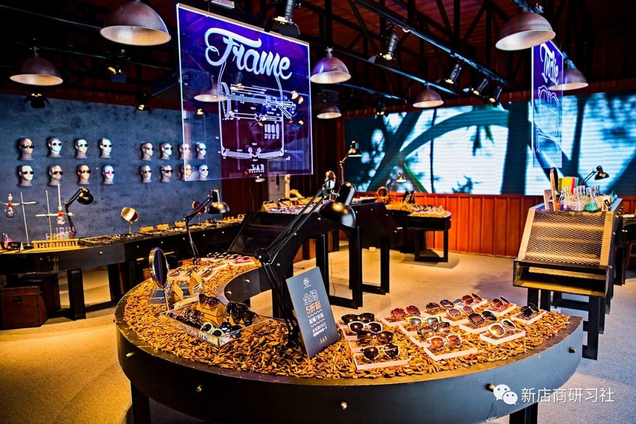 从眼镜框过渡到隐形眼镜,从戴眼镜到不戴眼镜