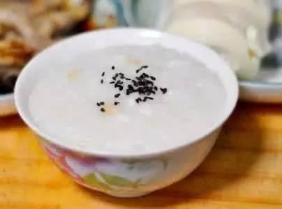 酒后头疼怎么缓解最快最有效,酒后第二天恶心想吐怎么缓解