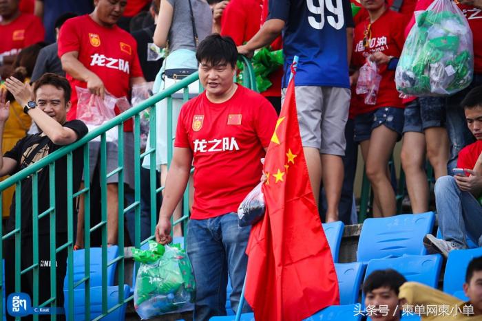 柬埔寨力挺中国,柬埔寨球迷跟中国球迷