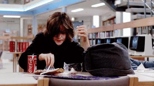 不是所有人都能买得起bba,不是每个人都能买得起学区房