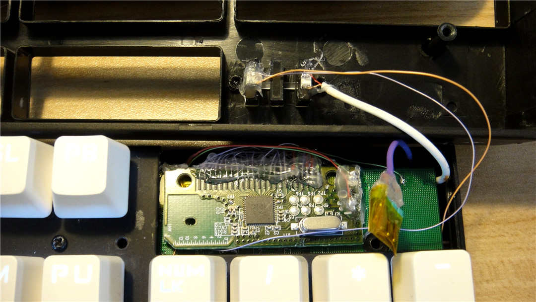 机械键盘如何调节背光,所有的机械键盘都可以调背光吗