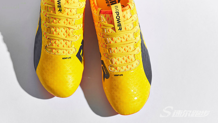 彪马最强实战球鞋,彪马又帅又能打的足球鞋