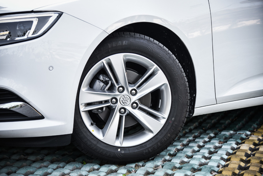 别克君威2.0t2024款性能测试,1.5t配9at变速箱怎么样君威