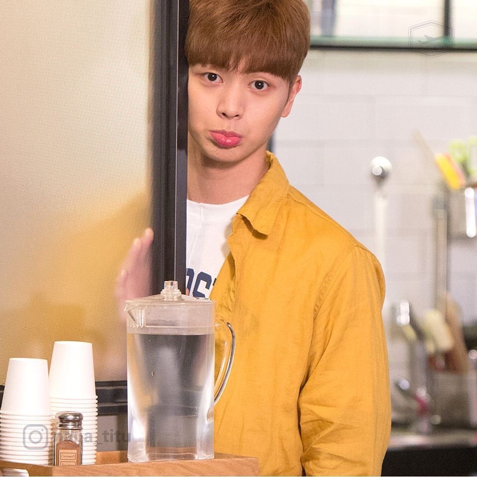 明明靠颜值他偏要靠才华,明明可以靠颜值可他偏要靠才华