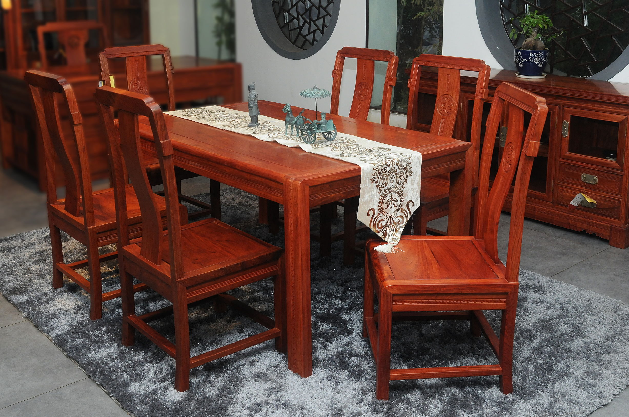 客厅红木沙发摆放的最佳尺寸,红木餐桌椅子尺寸多大