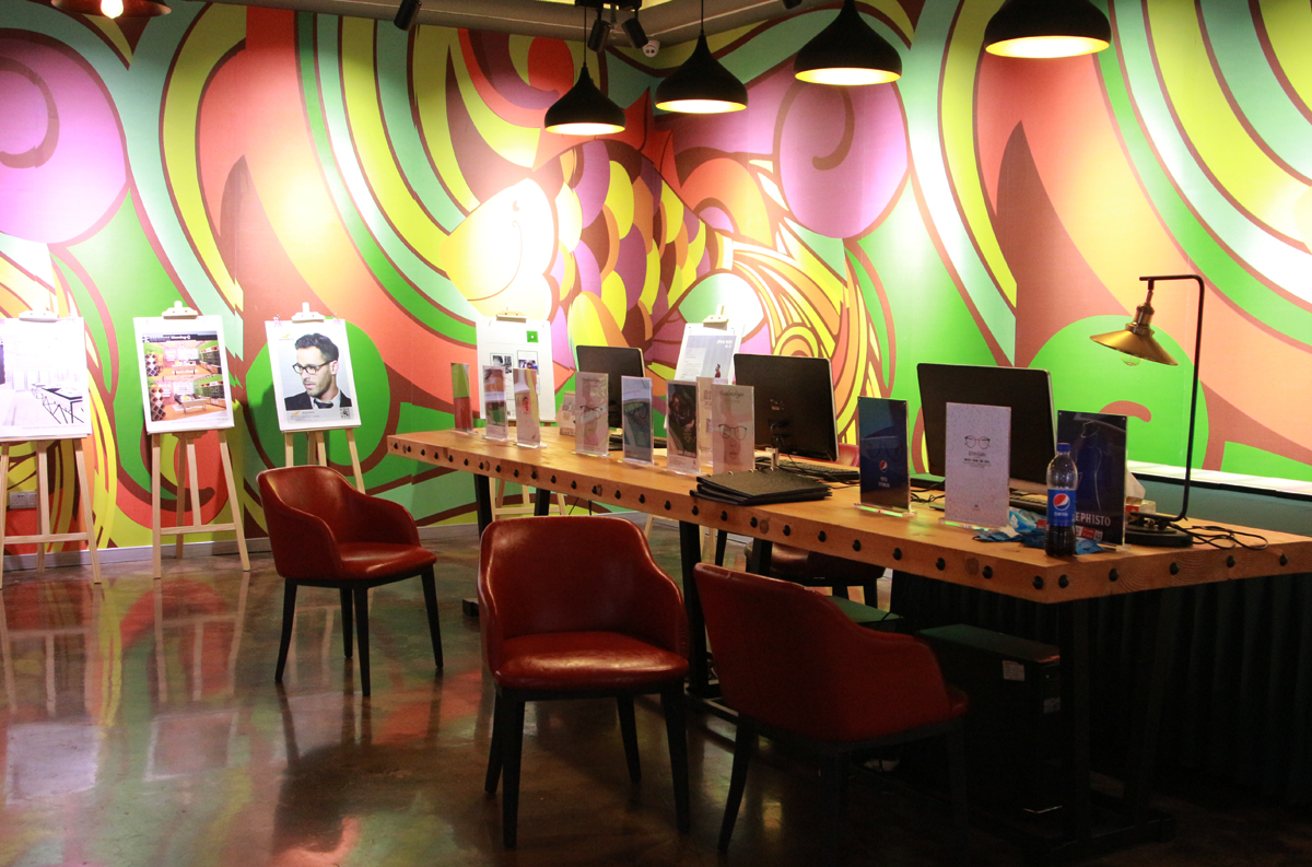 镜暴S2B平台盛装出镜眼镜业互联网+新引擎助力行业提速