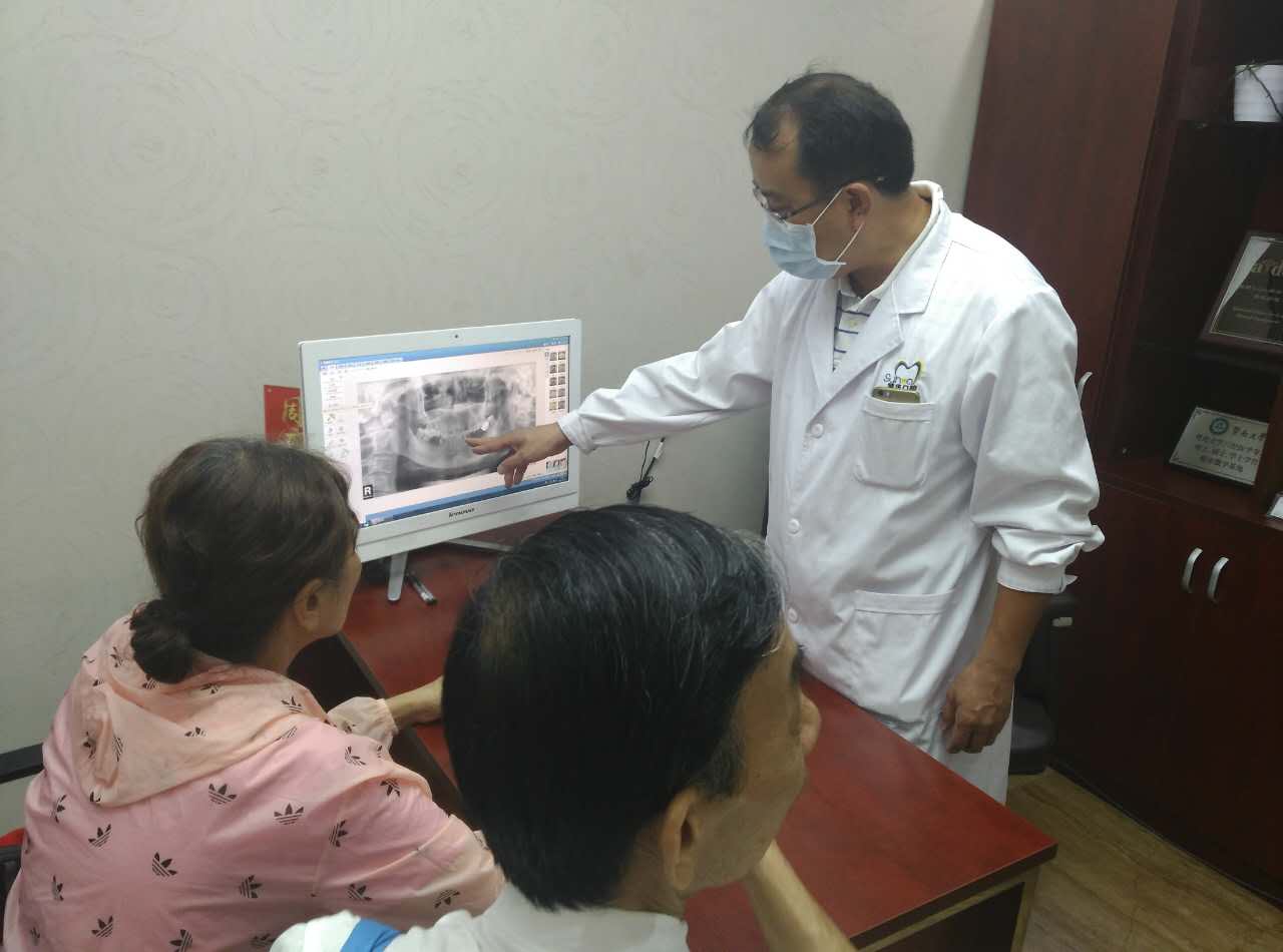 智齿和下颌神经管重合怎么办,智齿连的上颌窦怎么拔出