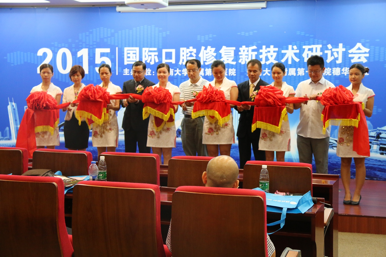 智齿和下颌神经管重合怎么办,智齿连的上颌窦怎么拔出