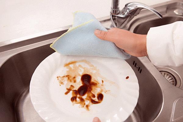 还在外面餐厅吃东西？爬过老鼠的锅是不是用来继续给你炒菜？