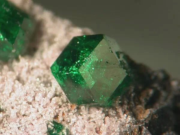 我的前半生宝石原石,我的前半生原石图片