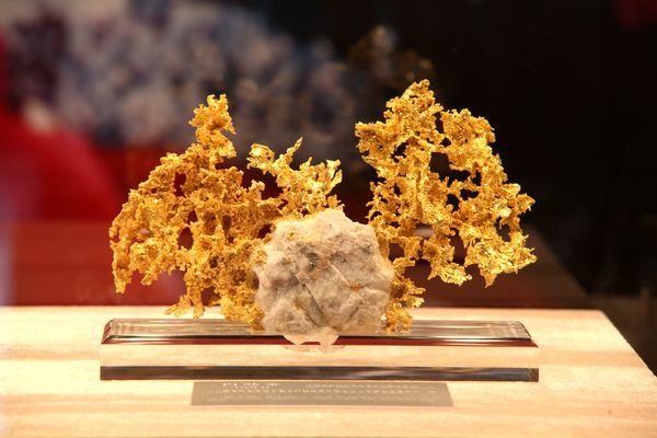 我的前半生宝石原石,我的前半生原石图片