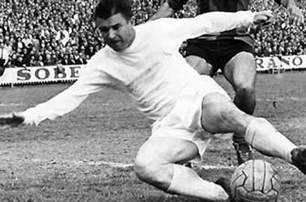 足球史上最伟大十大边锋,足球史上最伟大十大球星排名