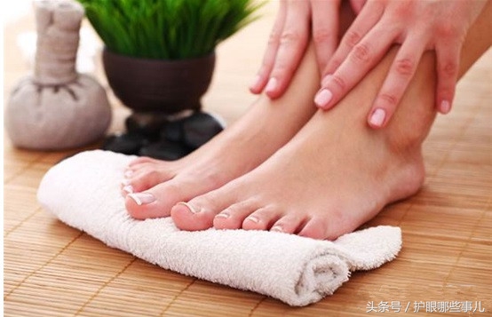 脚臭是一种病?教你5个小秘诀,让你轻松摆脱臭脚丫