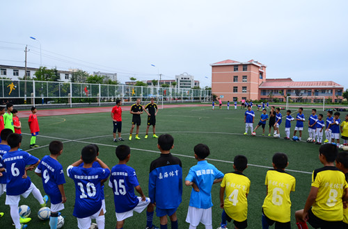 多特蒙德青训营怎么参加,多特蒙德足球青训学校