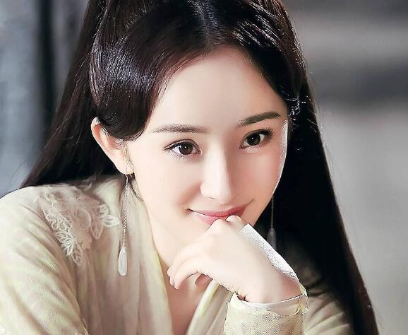 杨幂带货女王是怎么样的,爆款女王杨幂又美出新高度