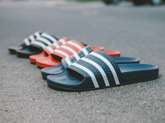 欧美风凉拖穿搭,凉拖怎么穿最时尚