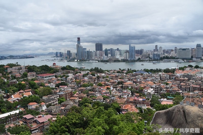 腾龙18-200大变焦镜头,一镜走宇宙腾龙18-400开箱视频