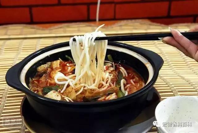 湖北蒙自源正宗米线做法及配方,蒙自过桥米线配方及制作方法