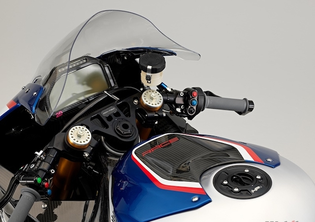 试驾宝马hp4race,宝马hp4race试驾