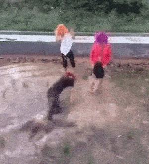 葬爱家族欠一块水泥地,广西葬爱家族水泥地斗舞完整视频