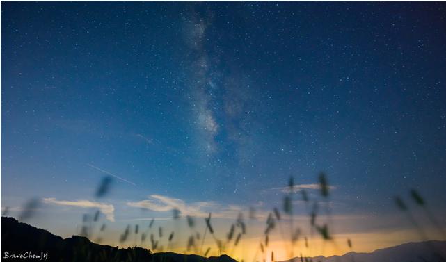 入门级便捷旅行三脚架推荐,爬山便携三脚架
