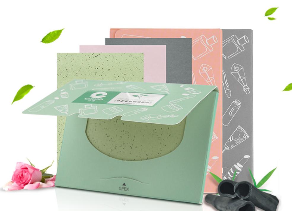 天气一热脸就油得很严重,天气热擦什么才不会脱妆