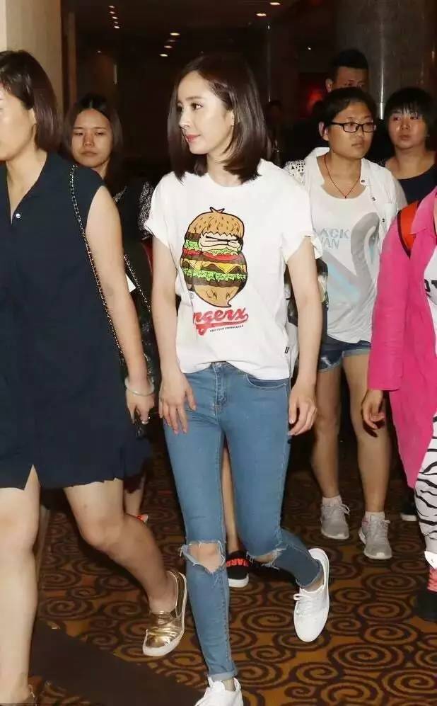 杨幂带货女王是怎么样的,爆款女王杨幂又美出新高度