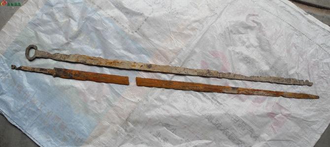 刀和剑经常并提，但为什么刀比剑要便宜得多？