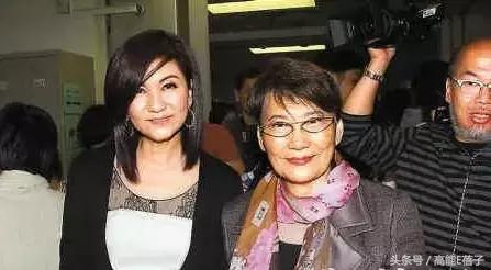 tvb乐易玲与曾励珍,曾励珍和乐易玲合照