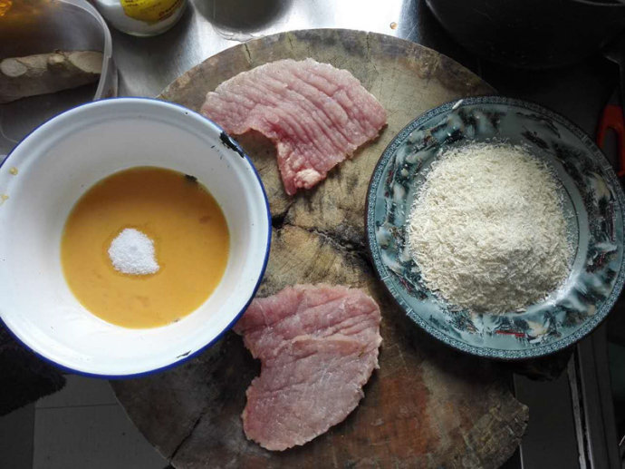 在家自己做猪排视频,自己做猪排怎么做