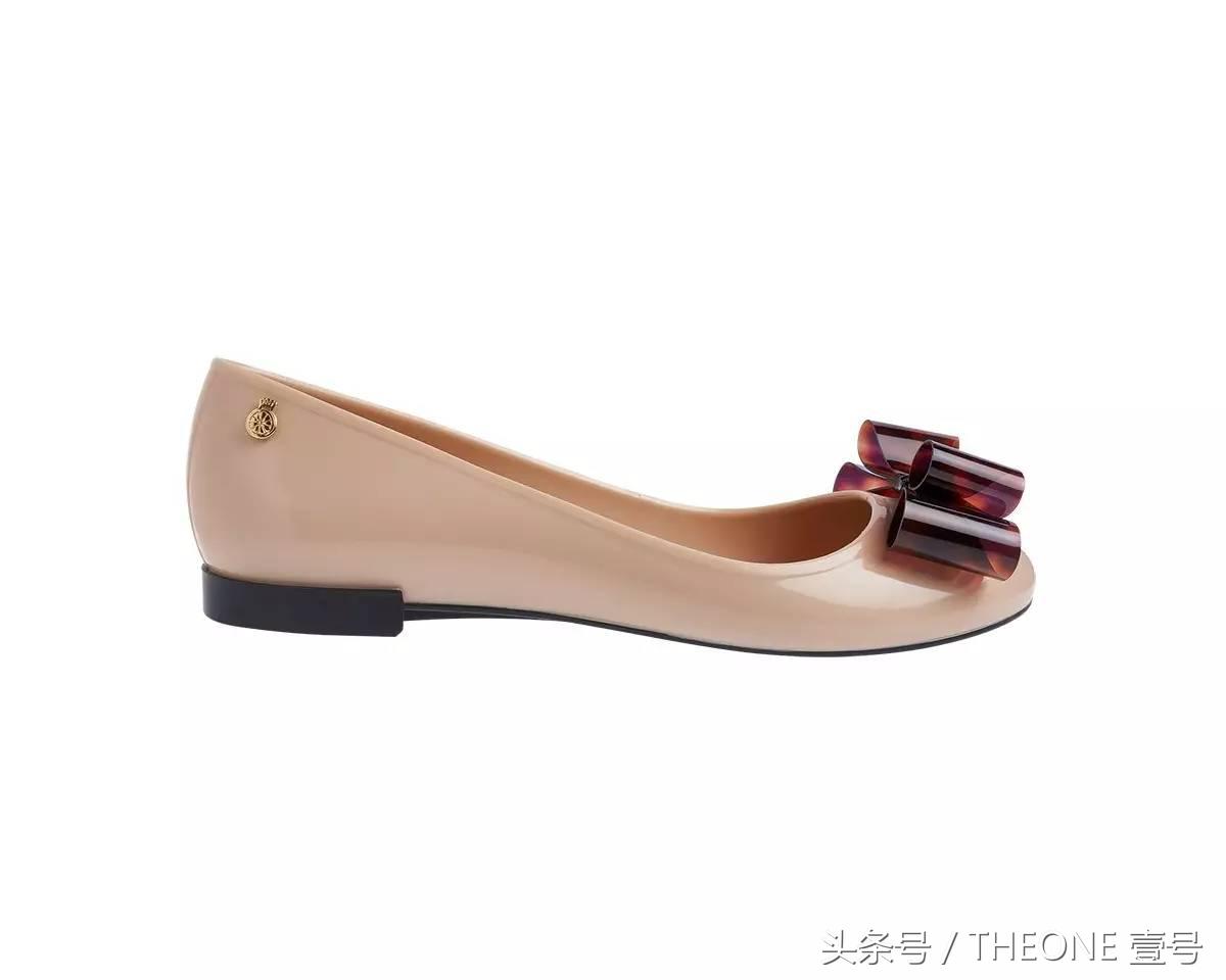 我掐指一算，你该买双雨鞋了