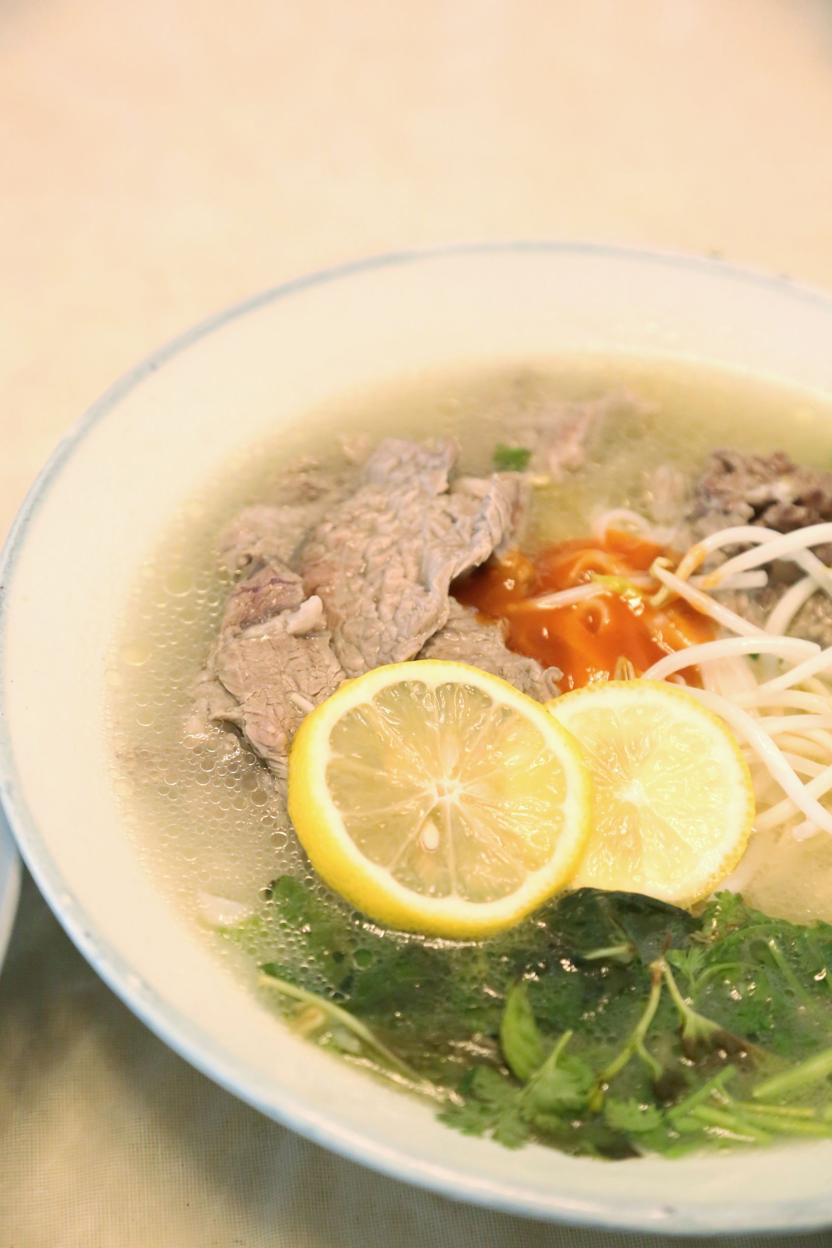 想吃一碗越南河粉很难吗,想吃一碗螺蛳粉和面条