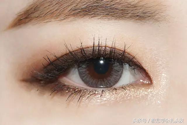 好看的发型扎法女童10-12岁鱼尾辫,从头顶上就开始编鱼尾辫怎么编