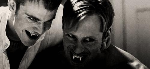 德州午夜,民风彪悍,吸血鬼、女巫、灵媒、杀手皆现身!