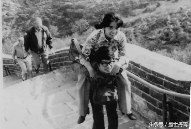 他曾在达钢干了十年锅炉工，却以一幅《父亲》享誉中国画坛！如今依然是“罗二哥”