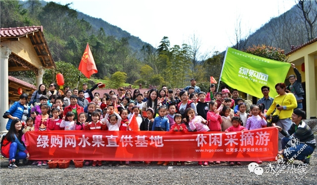 来赤壁吧，我带着你，你带着钱！