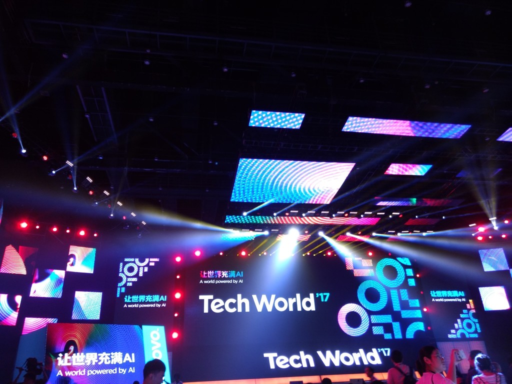 联想智能音箱视频,智能未来节目